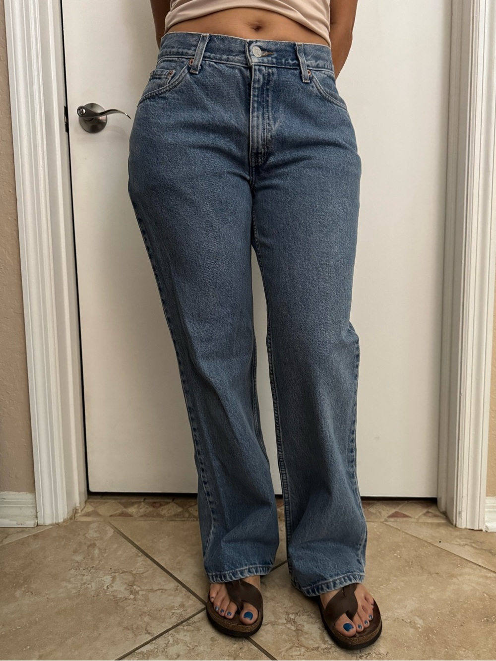 Y2K Levi's 517 Slim Fit Bootcut Women's Vintage Jeans Medium Blue Wash